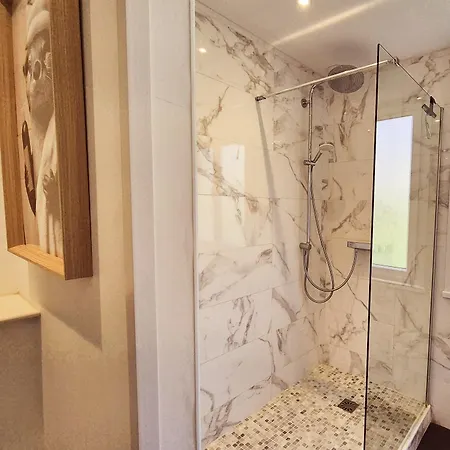 La Mesange, 4 By Eclat D'opale فيلة